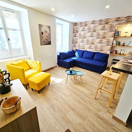 Rez De Chaussee Appartement A Tournus - Yellow Bagian luar foto