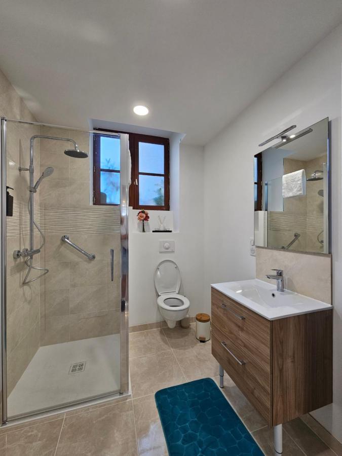 Rez De Chaussee Appartement A Tournus - Yellow Bagian luar foto