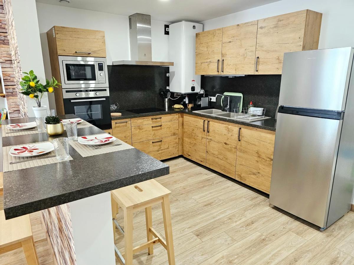 Rez De Chaussee Appartement A Tournus - Yellow Bagian luar foto