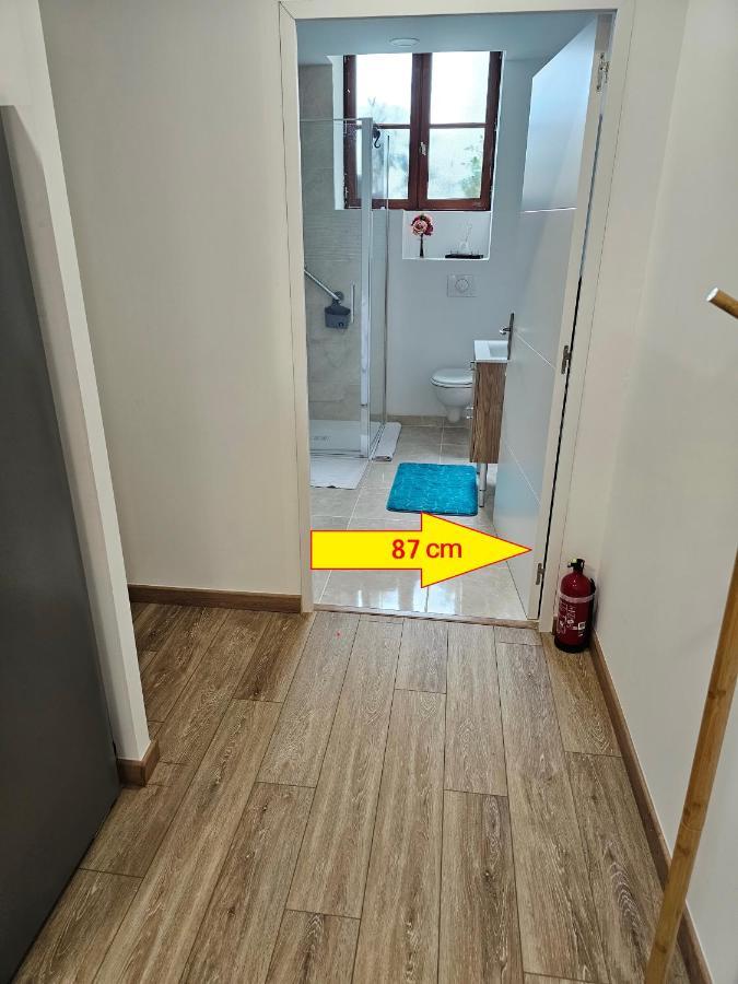 Rez De Chaussee Appartement A Tournus - Yellow Bagian luar foto
